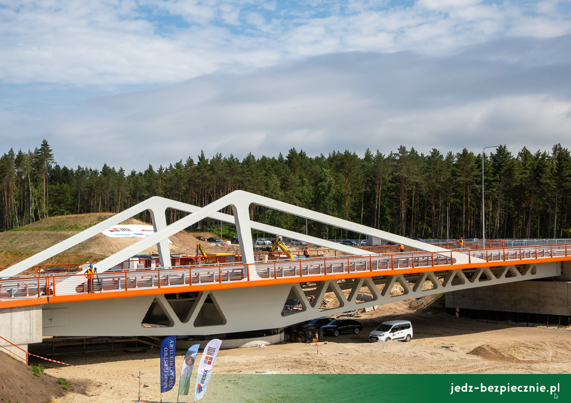 Polskie drogi - oddano do użytku most południowy w ciągu drogi wojewódzkiej nr 501 nad kanałem Nowy Świat
